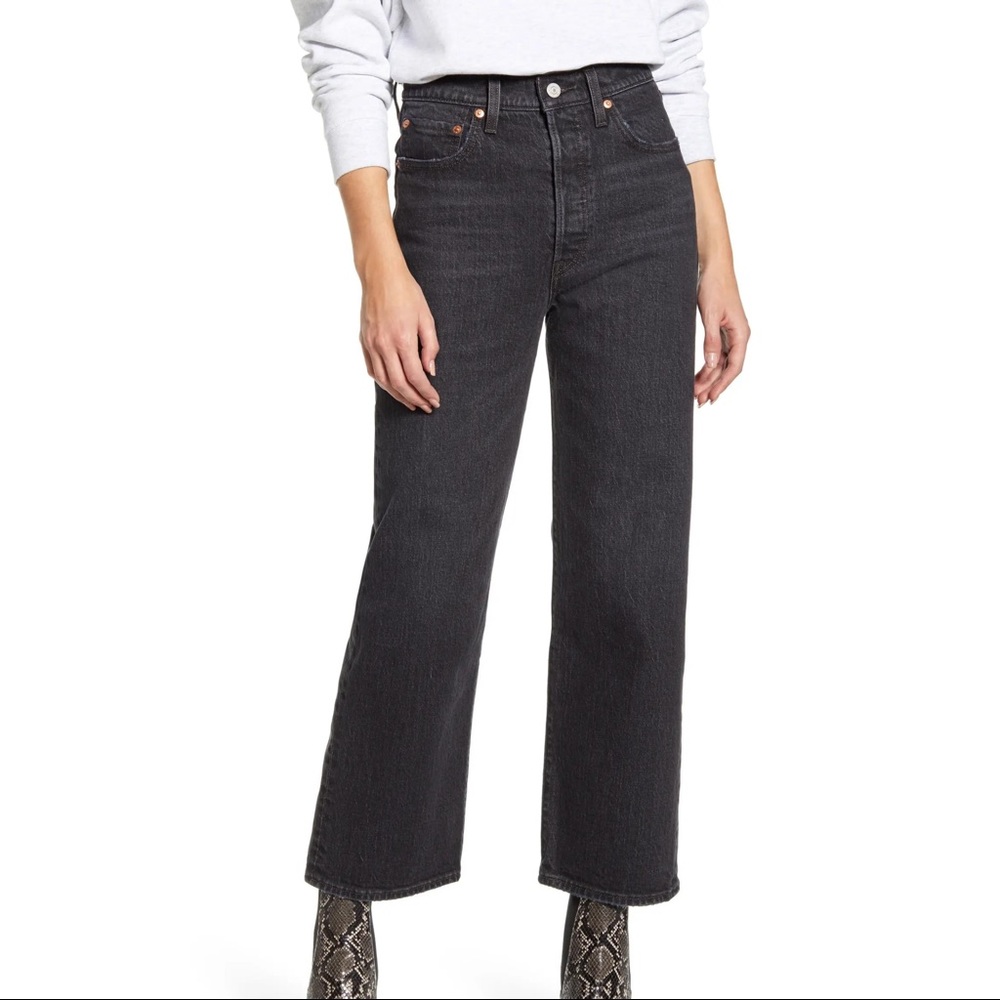 Levi’s Ribcage High Waist Ankle Straight Leg Jeans in Feelin Cagey